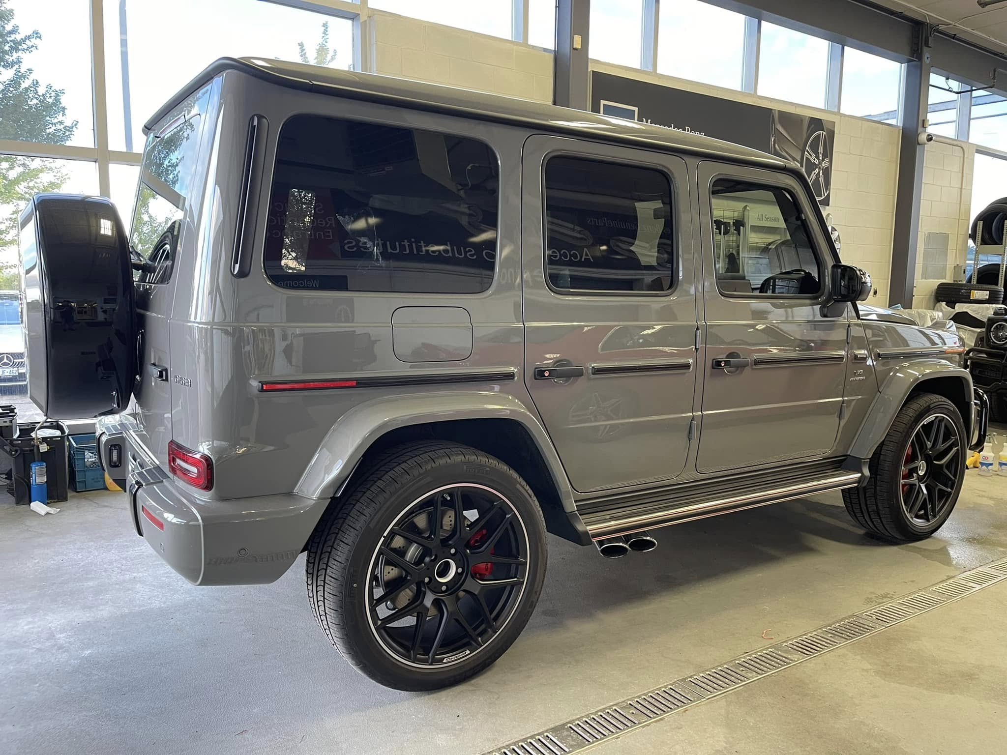 Auto tint